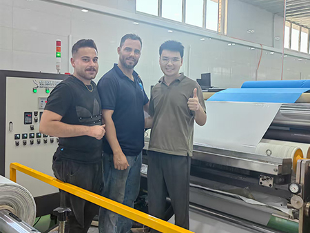 Компания по производству медицинских расходных материалов в Иране выбирает многофункциональную машину для нанесения покрытия на медицинские клейкие ленты